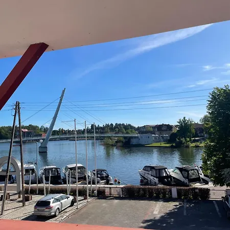 Amber Δωμάτια σε οικογενειακή κατοικία *